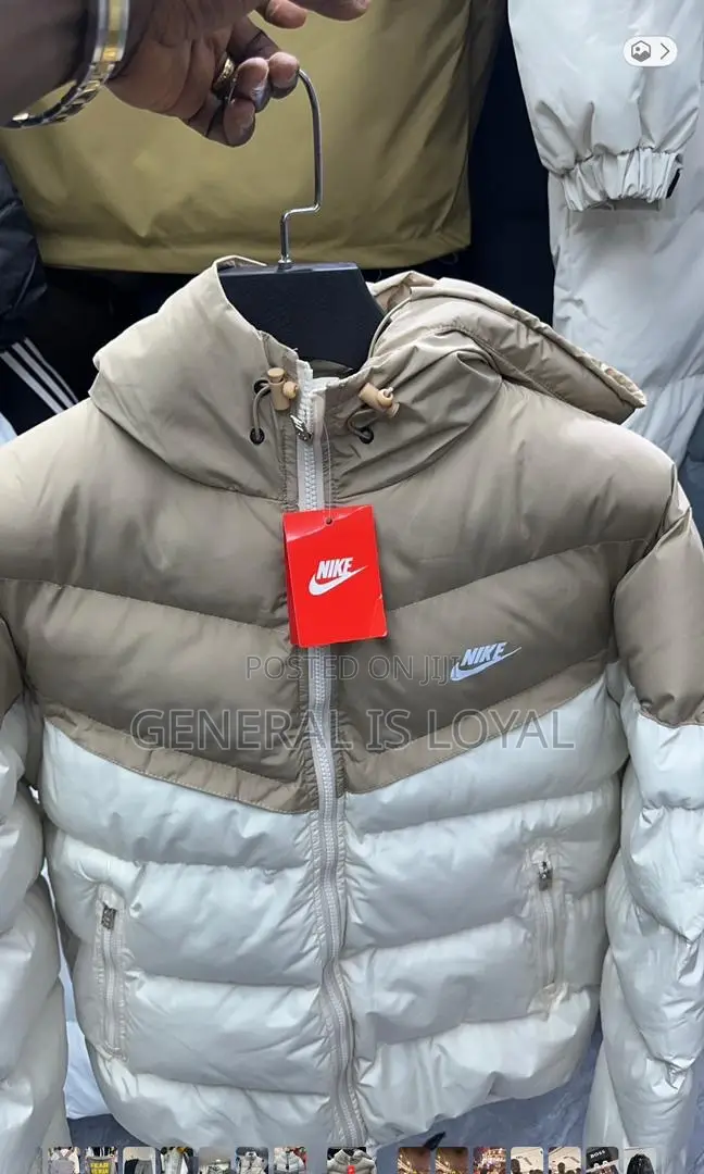 Nike Windrunner Primaloft Men's Storm-fit Hooded Puffer Winter  Jacket