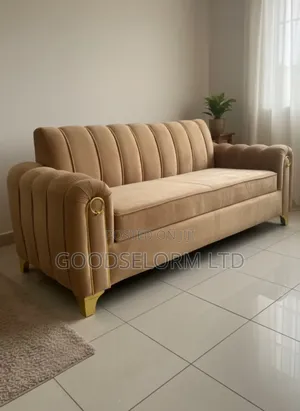  Elegant 3-Seater Velvet Sofa – Luxury Comfort Combined! 