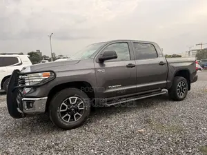 Toyota Tundra SR 4.6L V8 4x2 Double Cab 6.6 ft. box 145.7 in. WB 2018