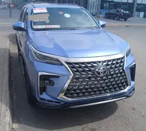Toyota Fortuner 2019 Blue