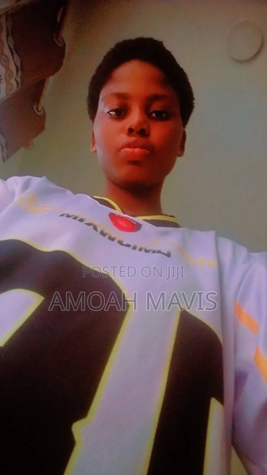 Seeking as a Sales Girl