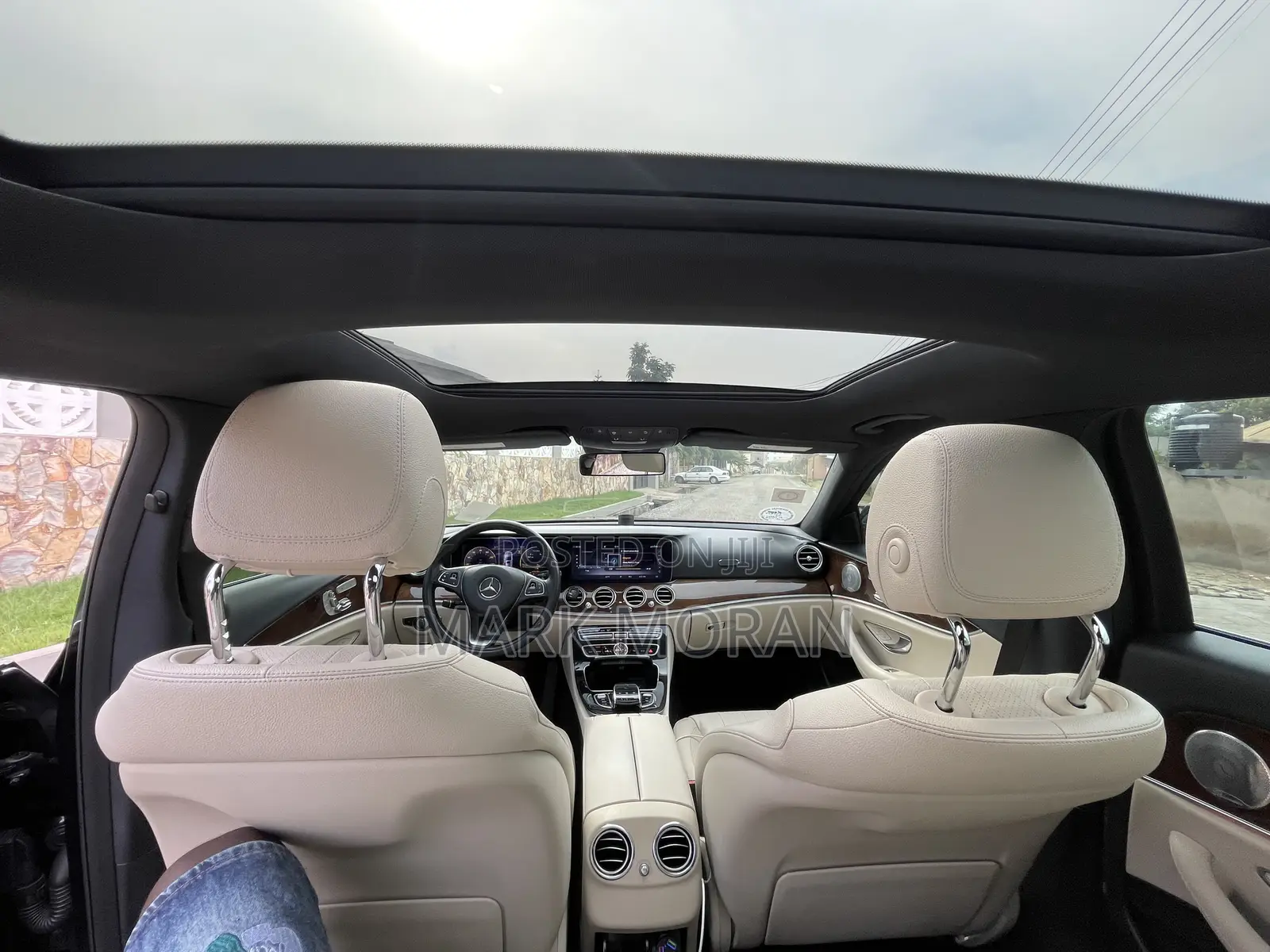 Mercedes-Benz E300 2018 Black