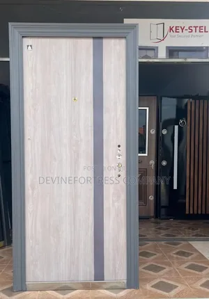 Quality Smooth Door Single Splendor <<>>