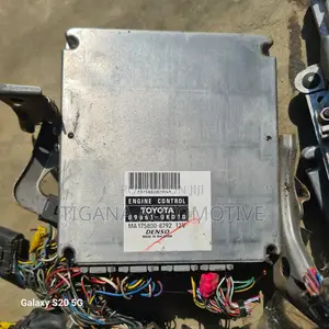 Toyota Hilux 2004-2008 Control Board.