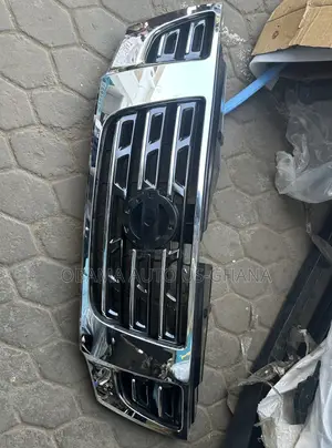 Nissan Patrol Se Y62 Front Grill /Shells 2013 2014 2015 2017 2018 2019