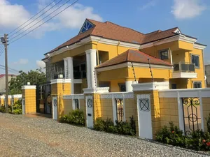 5bdrm House in Lashibi for rent