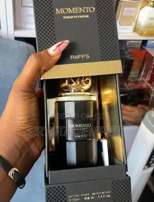 Momento Perfume by Riffs