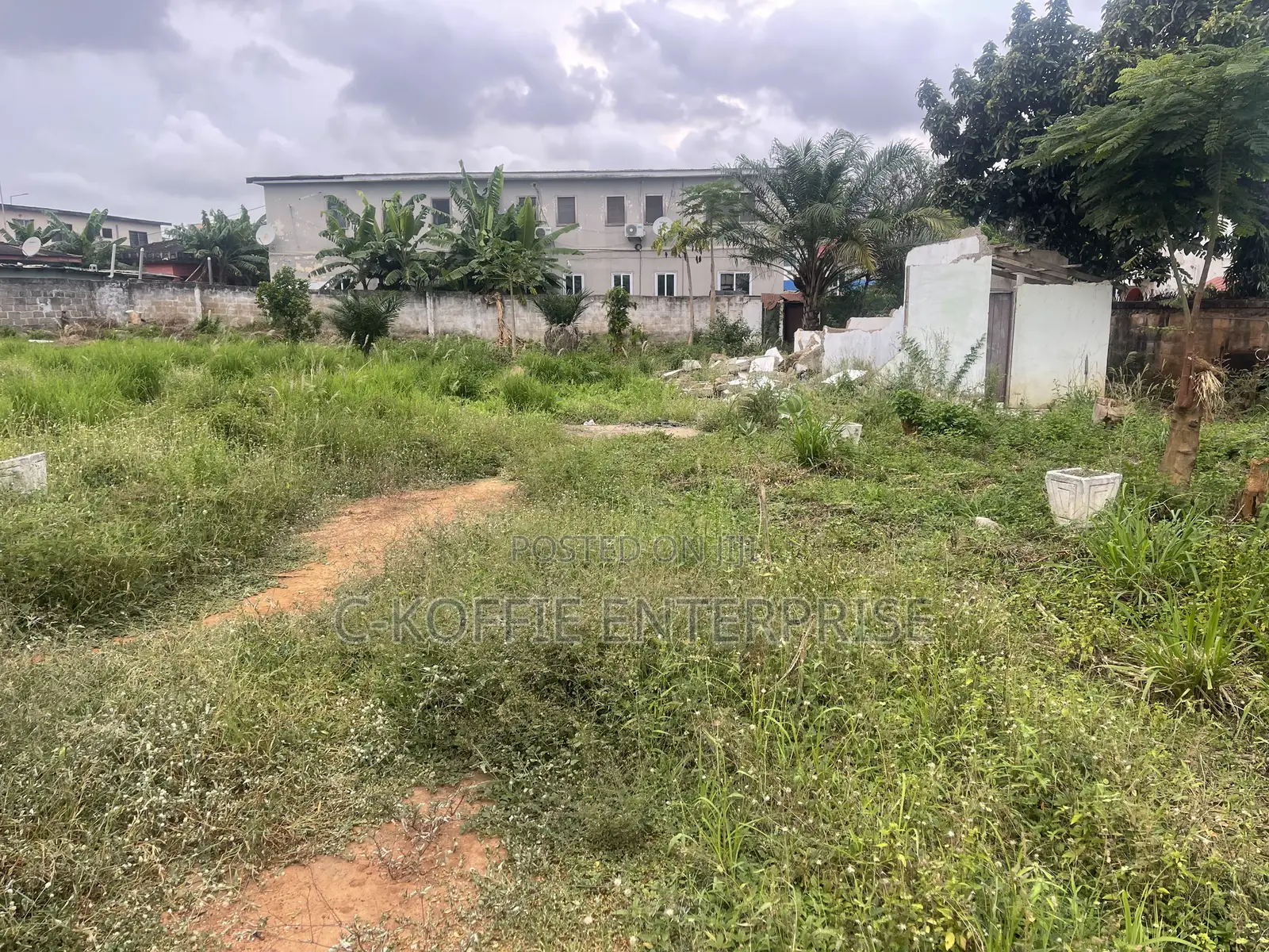 2.5 Acers Land at Kwame Nkrumah Circle