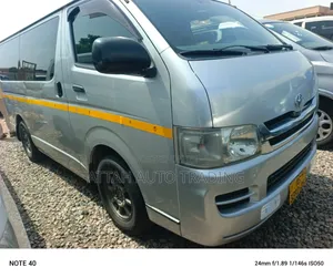 Toyota Grand HiAce 2012 Silver