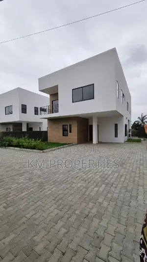 5bdrm Duplex in North Legon for sale
