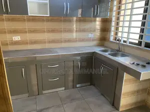 3bdrm Apartment in Amasaman Market, Pokuase for rent