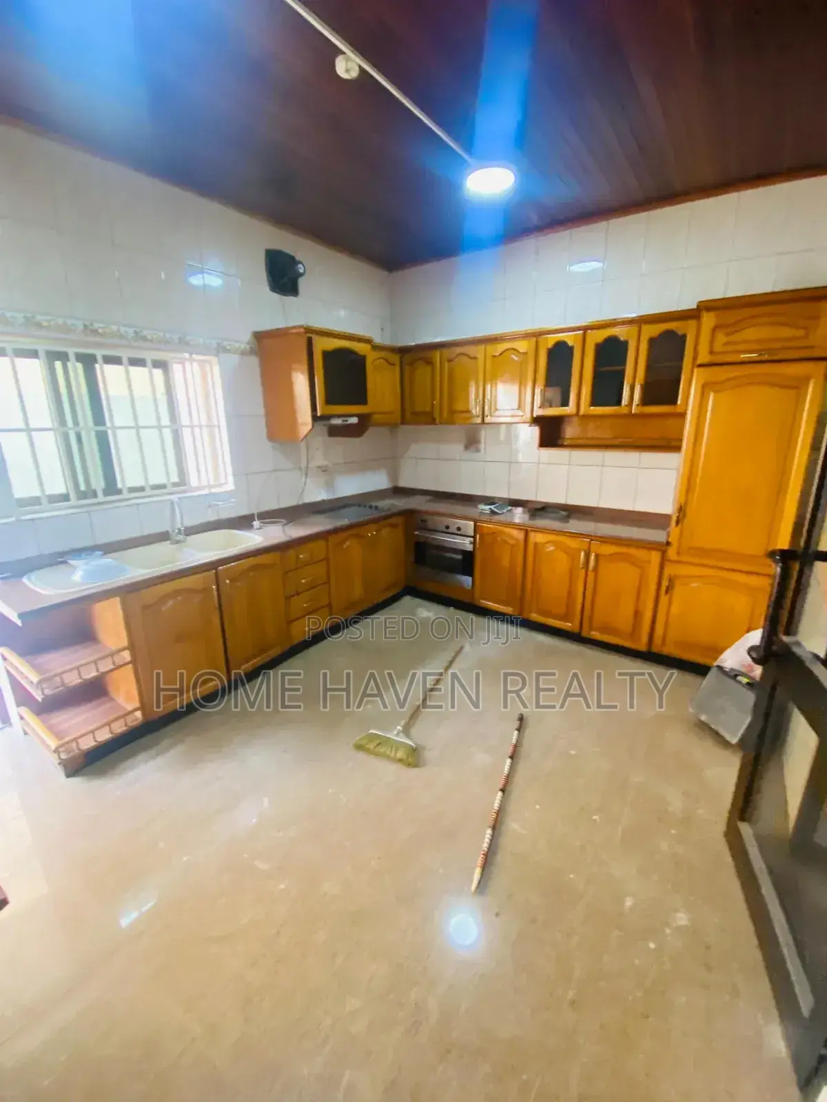 5bdrm House in Paraku Estate, Dome for rent