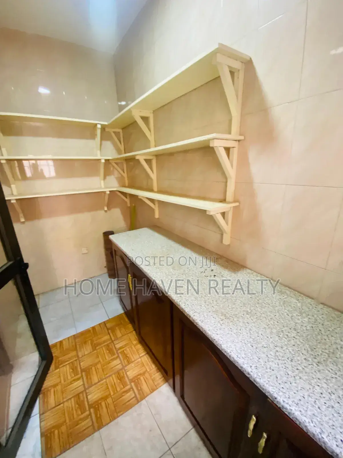 5bdrm House in Paraku Estate, Dome for rent