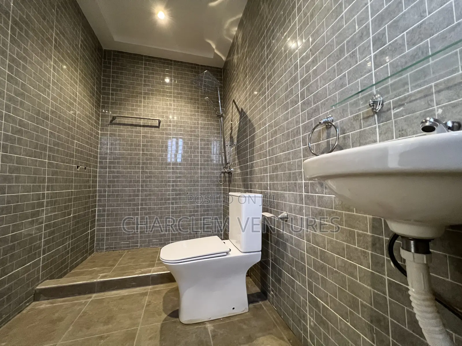 4bdrm House in Charclem Ventures, Oyarifa for rent