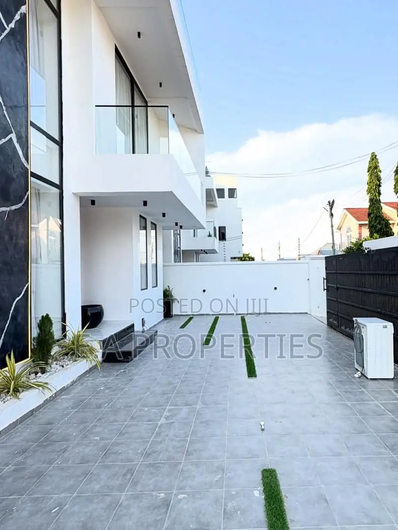 4bdrm House in E A Properties, American House for sale