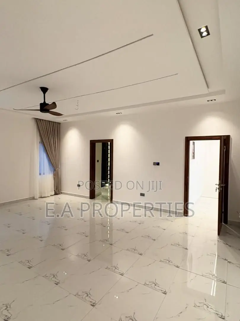 4bdrm House in E A Properties, American House for sale
