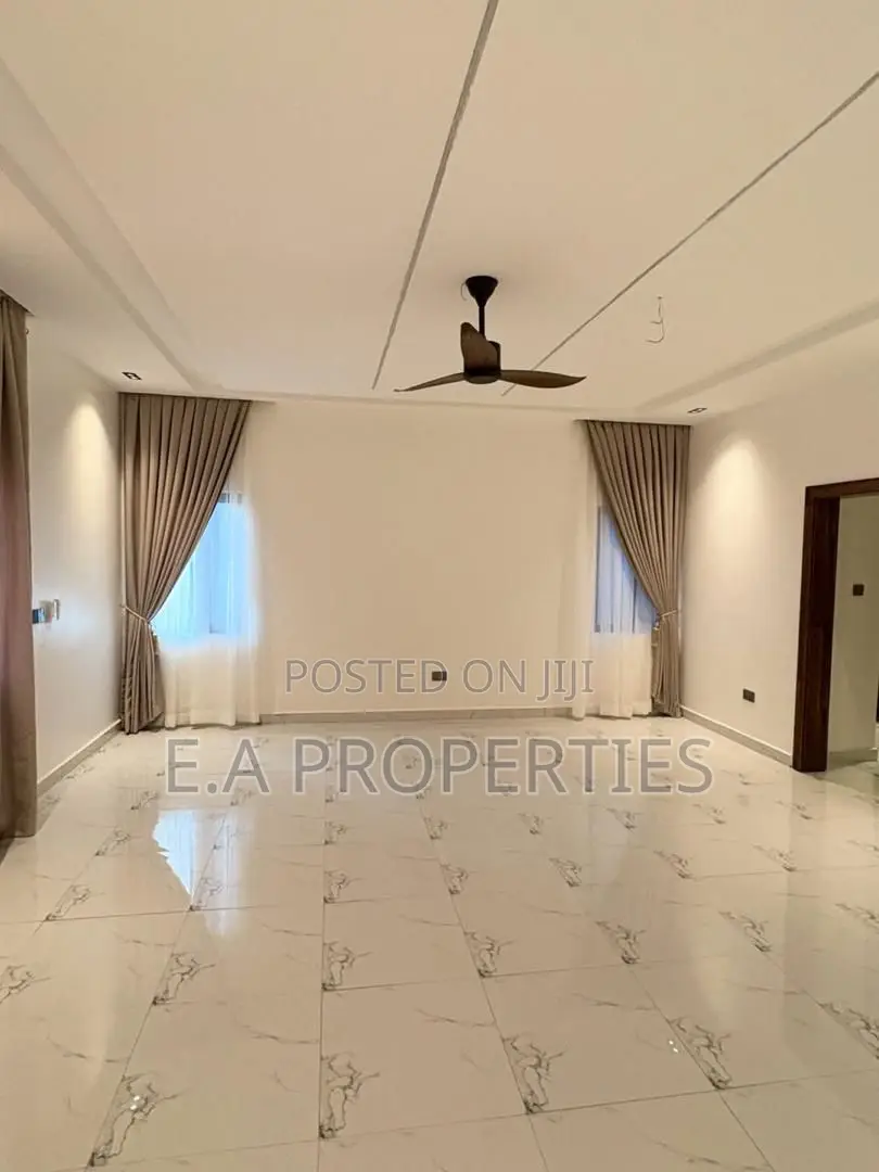 4bdrm House in E A Properties, American House for sale