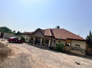 5bdrm House in E A Properties, Christian Village for sale