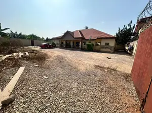 5bdrm House in E A Properties, Christian Village for sale