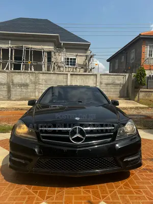 Mercedes-Benz C250 2014 Black