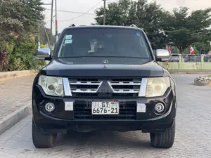 Mitsubishi Pajero 3.8 V6 GLS/GLX 2012 Black