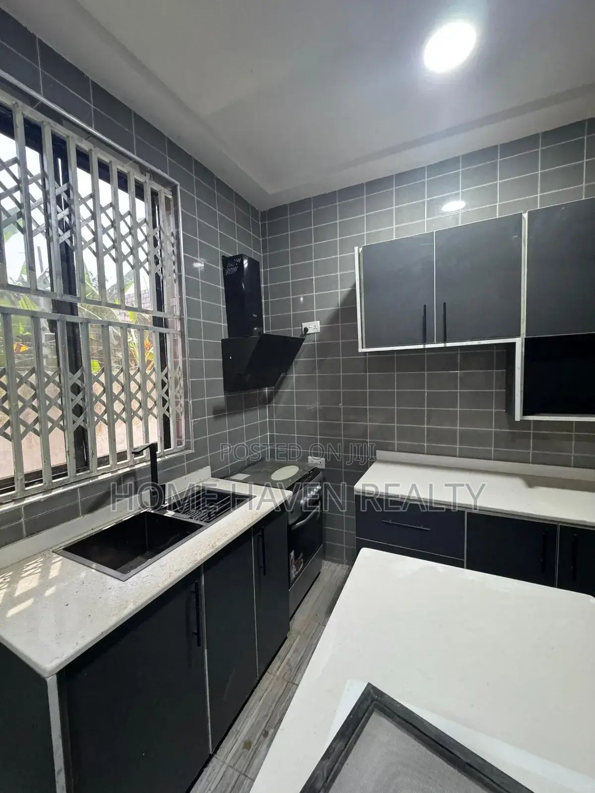 3bdrm House in 7 Days, Sowutwuom for sale