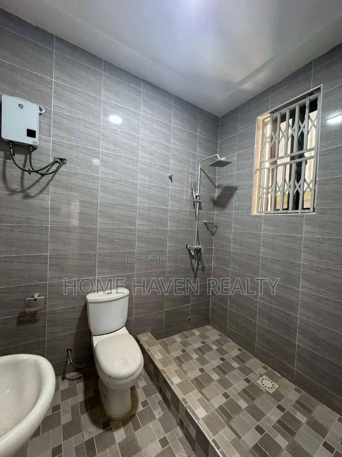 3bdrm House in 7 Days, Sowutwuom for sale
