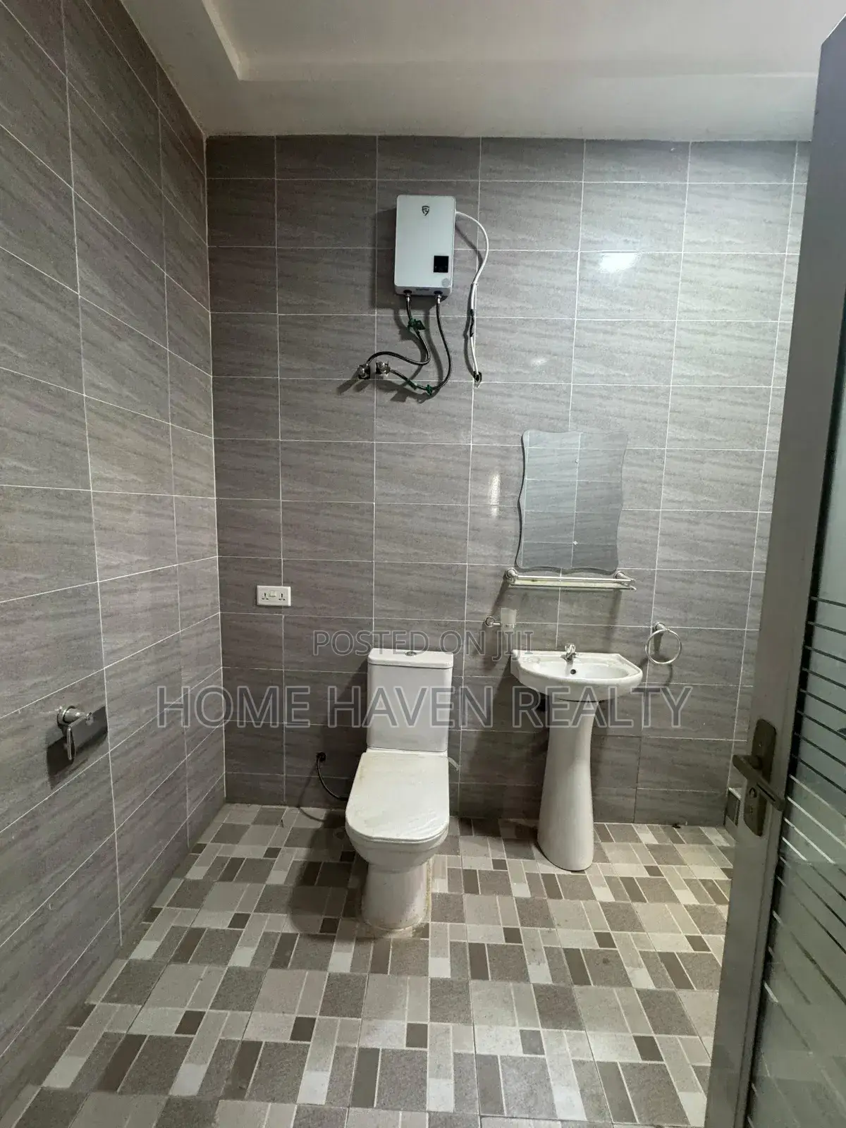 3bdrm House in 7 Days, Sowutwuom for sale