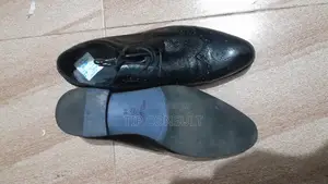 Black Shoe