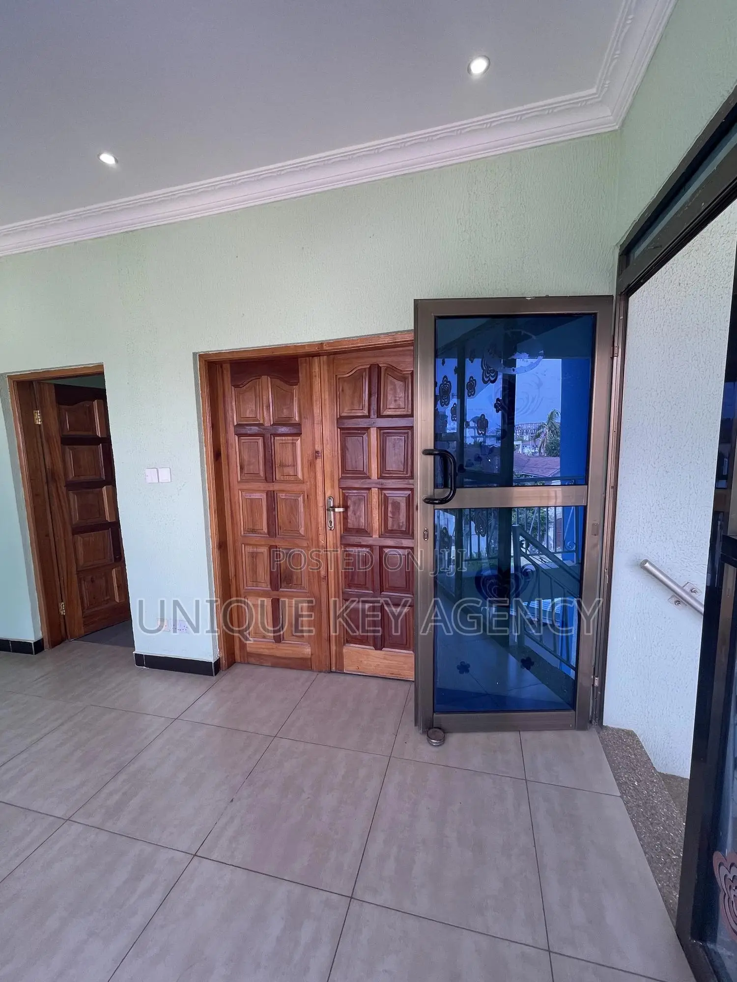 3bdrm Apartment in Unique Key Agency, Spintex for rent