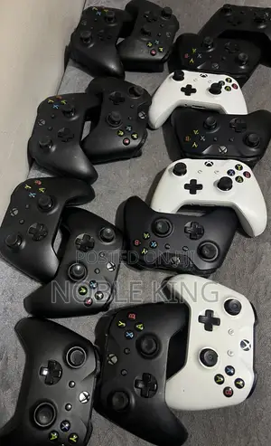 Xbox One S Controllers