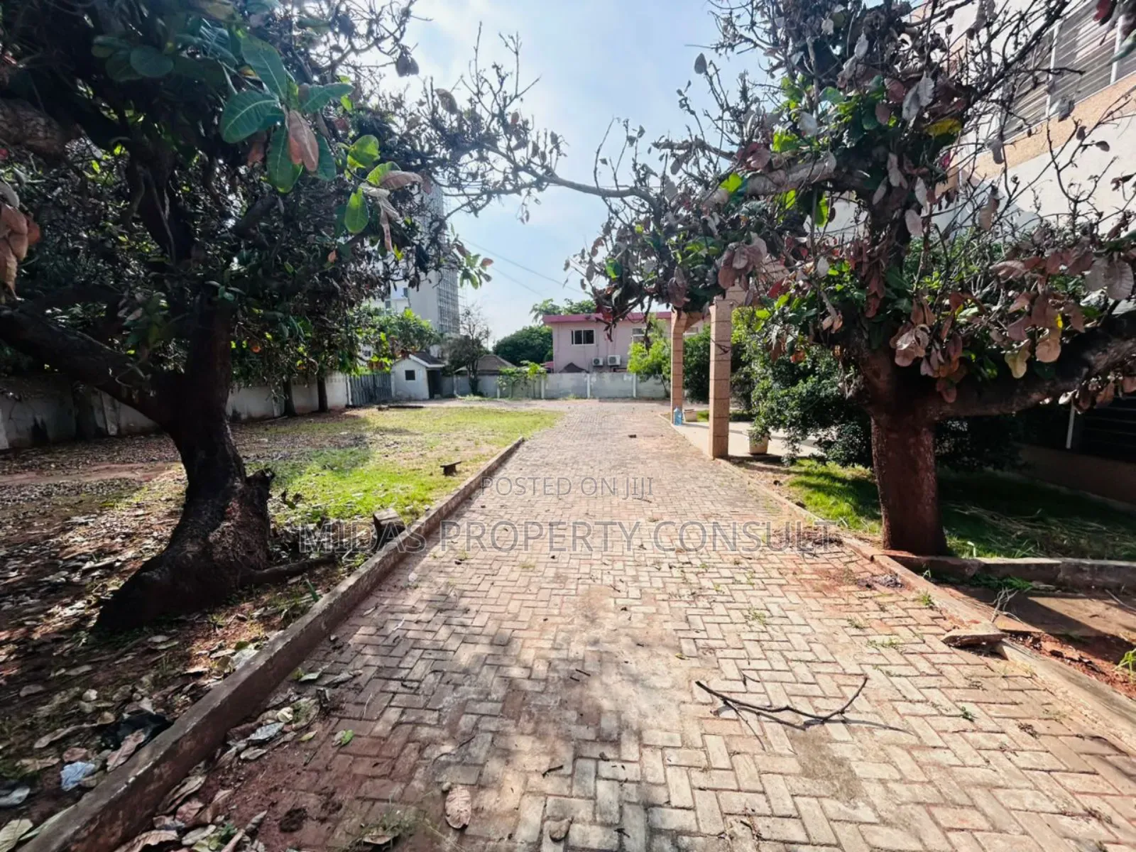 0.43 Acre Land for Joint Ventures in Airport Residential Area