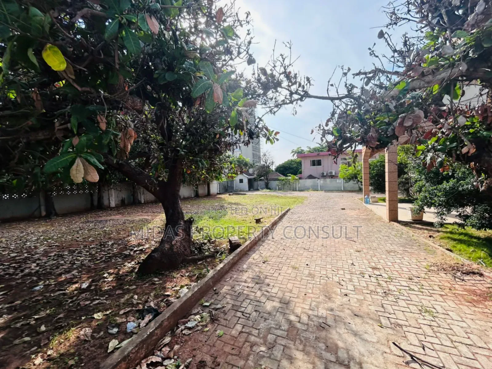 0.43 Acre Land for Joint Ventures in Airport Residential Area