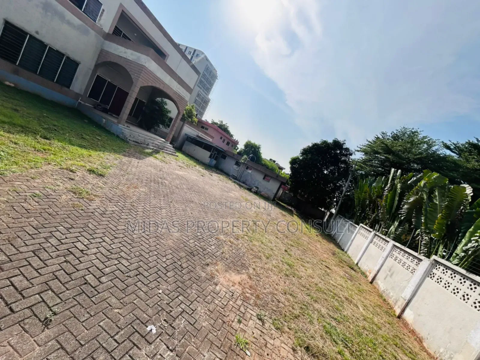 0.43 Acre Land for Joint Ventures in Airport Residential Area