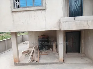 5bdrm House in Brother K Estate, Kumasi Metropolitan for sale