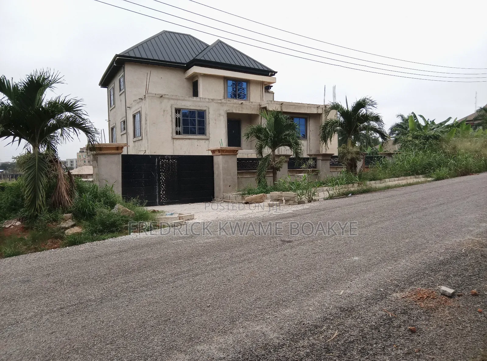 5bdrm House in Brother K Estate, Kumasi Metropolitan for sale
