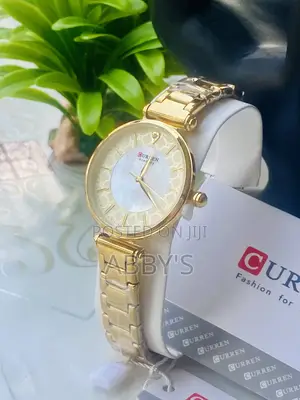 Curren 9072 Quartz Ladies Watch