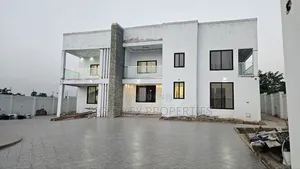 5bdrm Mansion in Rightkey, Kumasi Metropolitan for sale