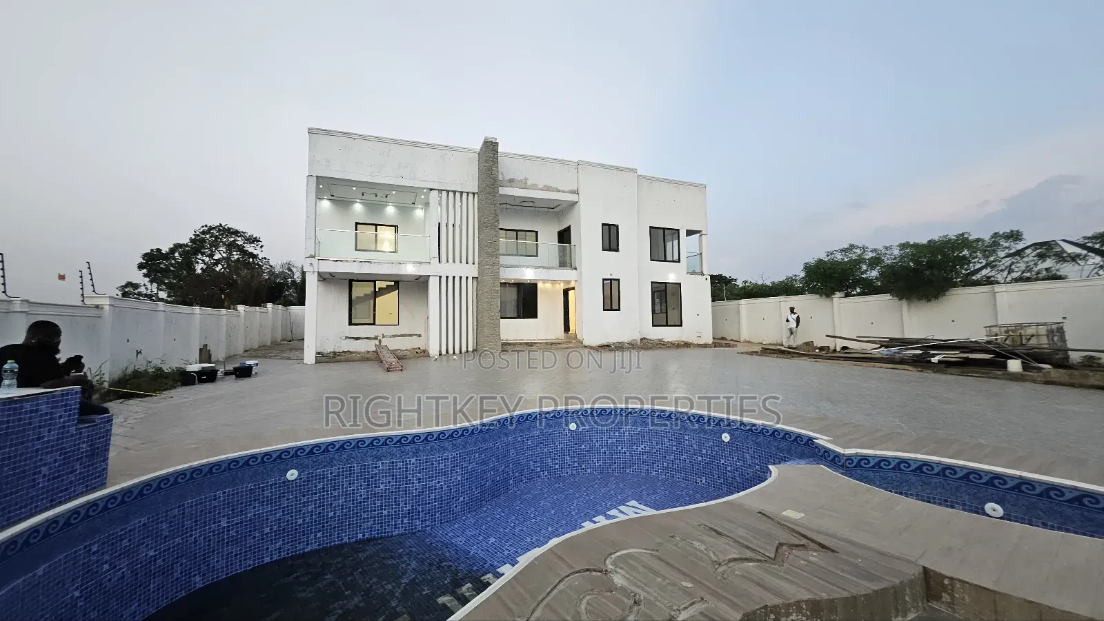 5bdrm Mansion in Rightkey, Kumasi Metropolitan for sale