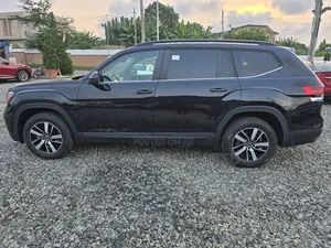 Volkswagen Atlas 2.0T SE 2021 Black