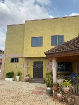 3bdrm House in School Junction, Ashaley Botwe for rent