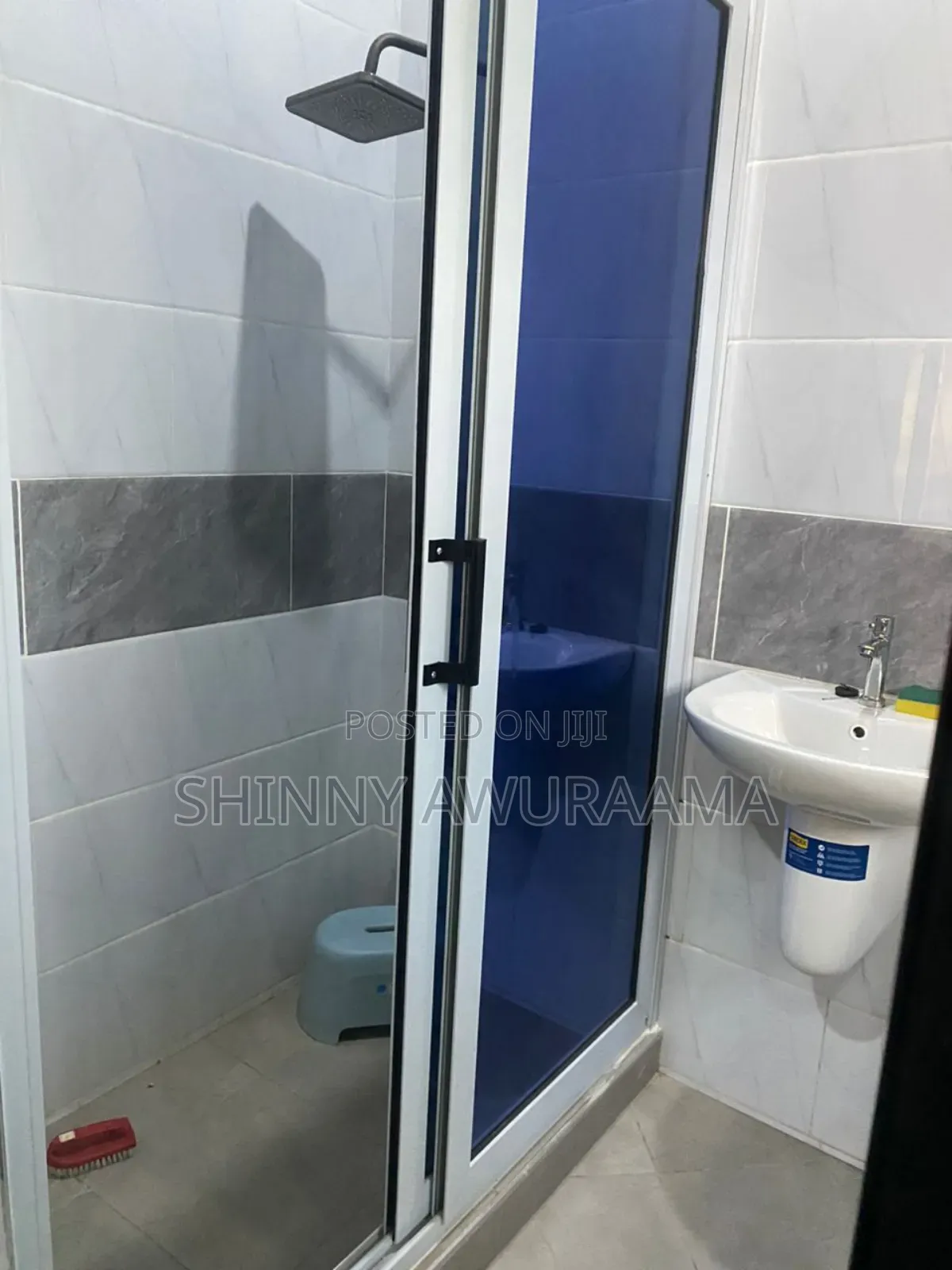 3bdrm House in School Junction, Ashaley Botwe for rent