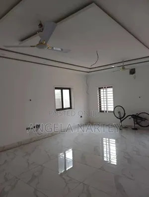 5bdrm House in Achimota for sale