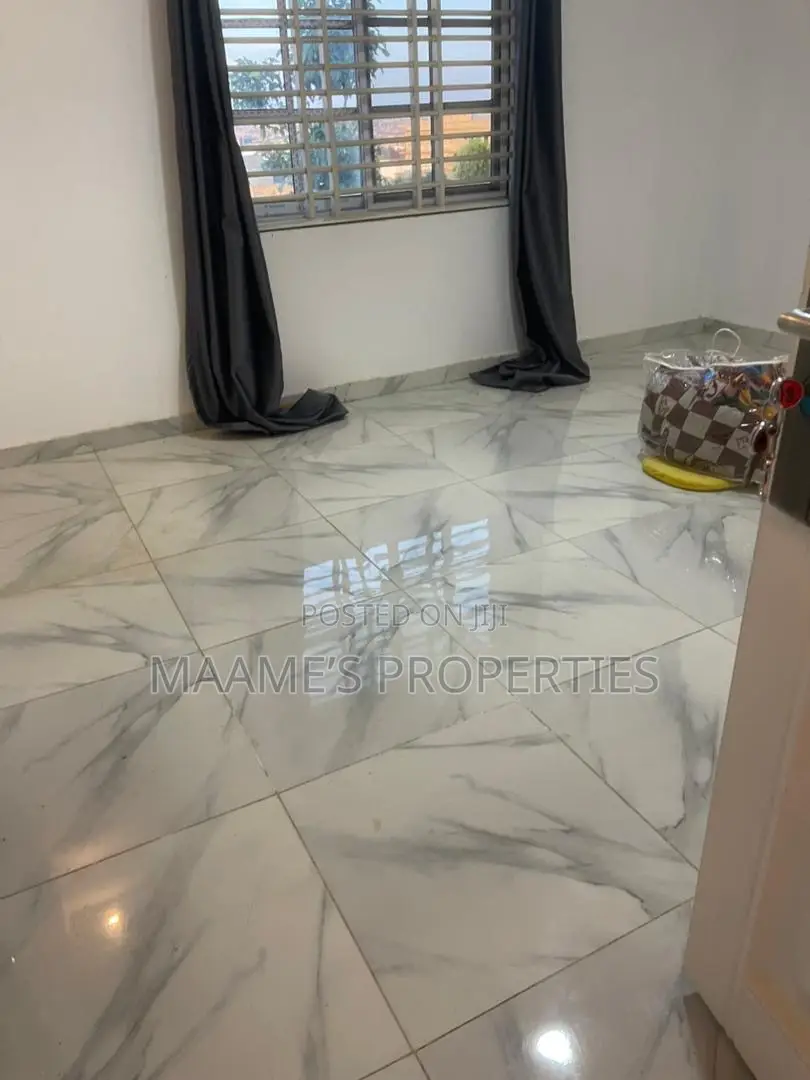 4bdrm Duplex in Tema Metropolitan for sale
