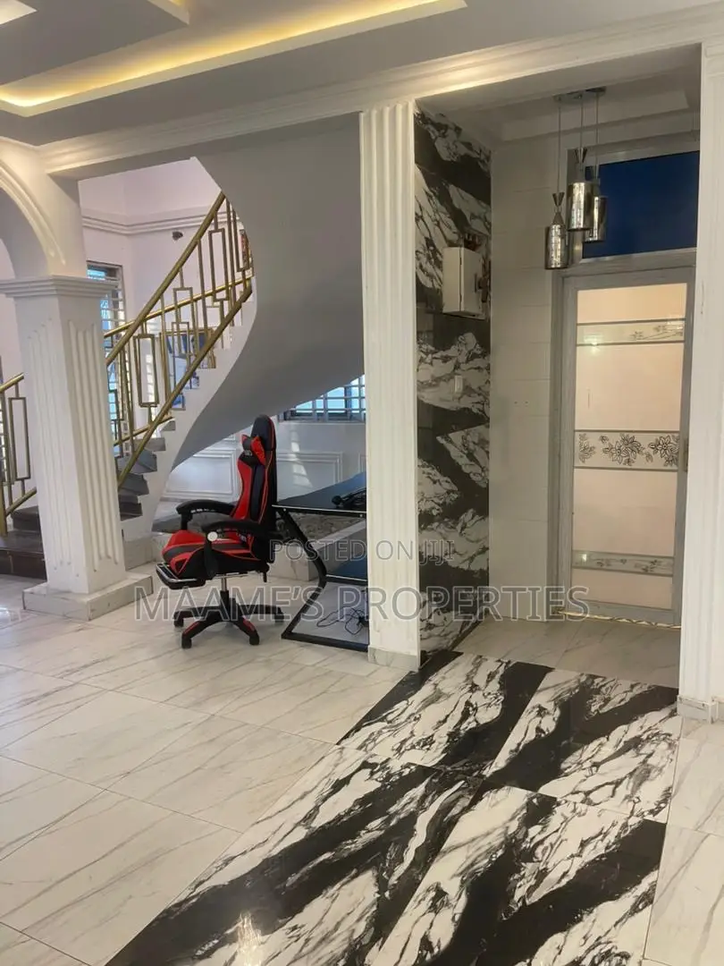 4bdrm Duplex in Tema Metropolitan for sale