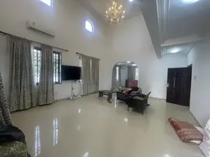4bdrm House in Luxelooks Properties, East Legon for rent