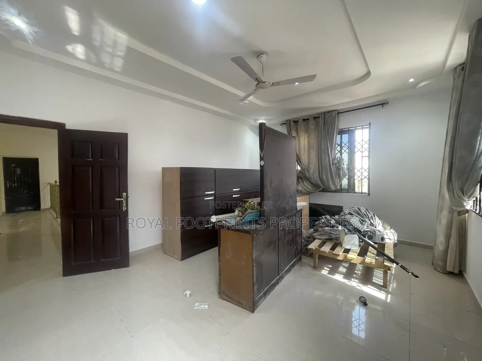 4bdrm House in Luxelooks Properties, East Legon for rent
