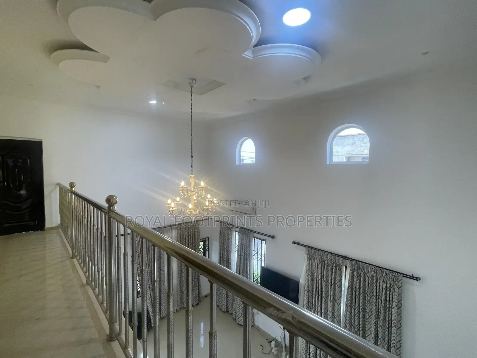 4bdrm House in Luxelooks Properties, East Legon for rent