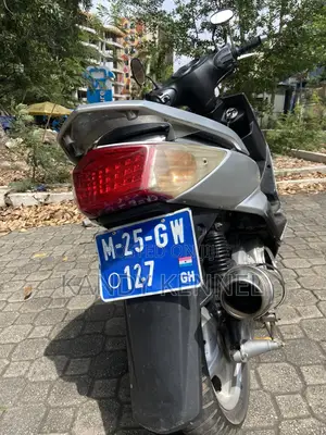 Yamaha Majesty 2025 Gray