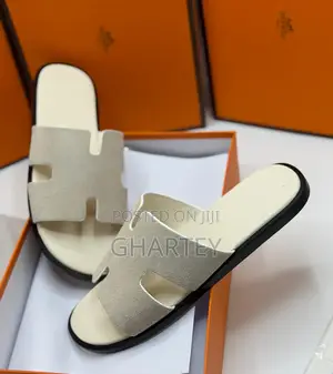 Elegant Hermes Premium Suede Mens Sandals – Offwhite